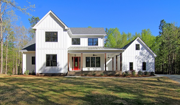 RaleighWhiteFarmhouseExterior2